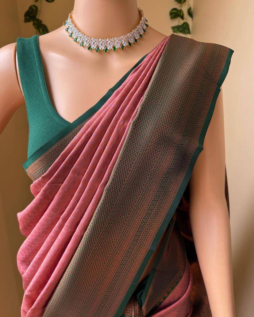 Regal Crimson Delight Maroon Gold Banarasi Silk Saree WIth Fabulouse Blouse Piece