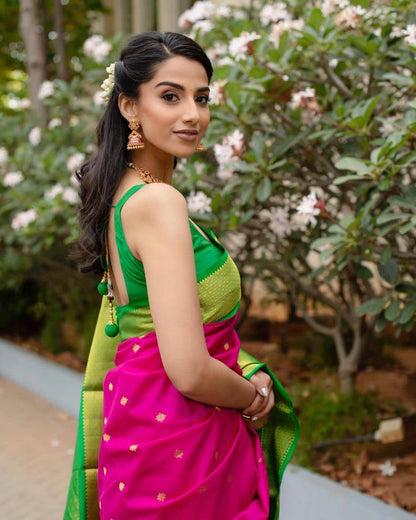 Forest Green Silk Saree WIth Fabulouse Blouse Piece