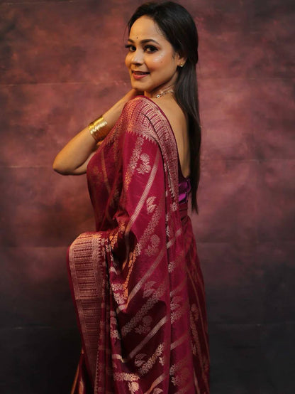 Majestic Maroon Elegance Banarasi Silk Saree WIth Fabulouse Blouse Piece