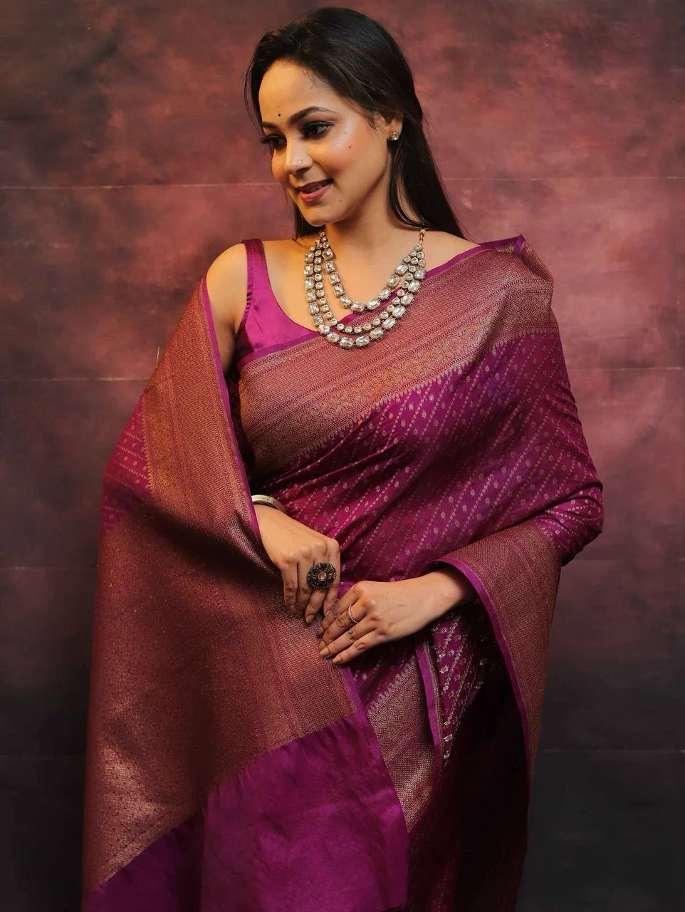 Royal Amethyst Banarasi Silk Saree WIth Fabulouse Blouse Piece