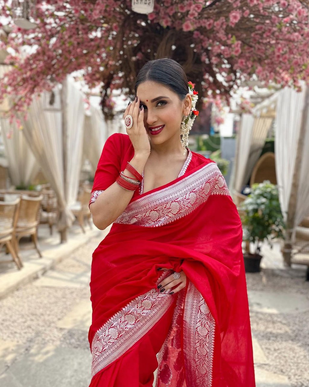 Scarlet Grace Banarasi Silk Saree WIth Fabulouse Blouse Piece