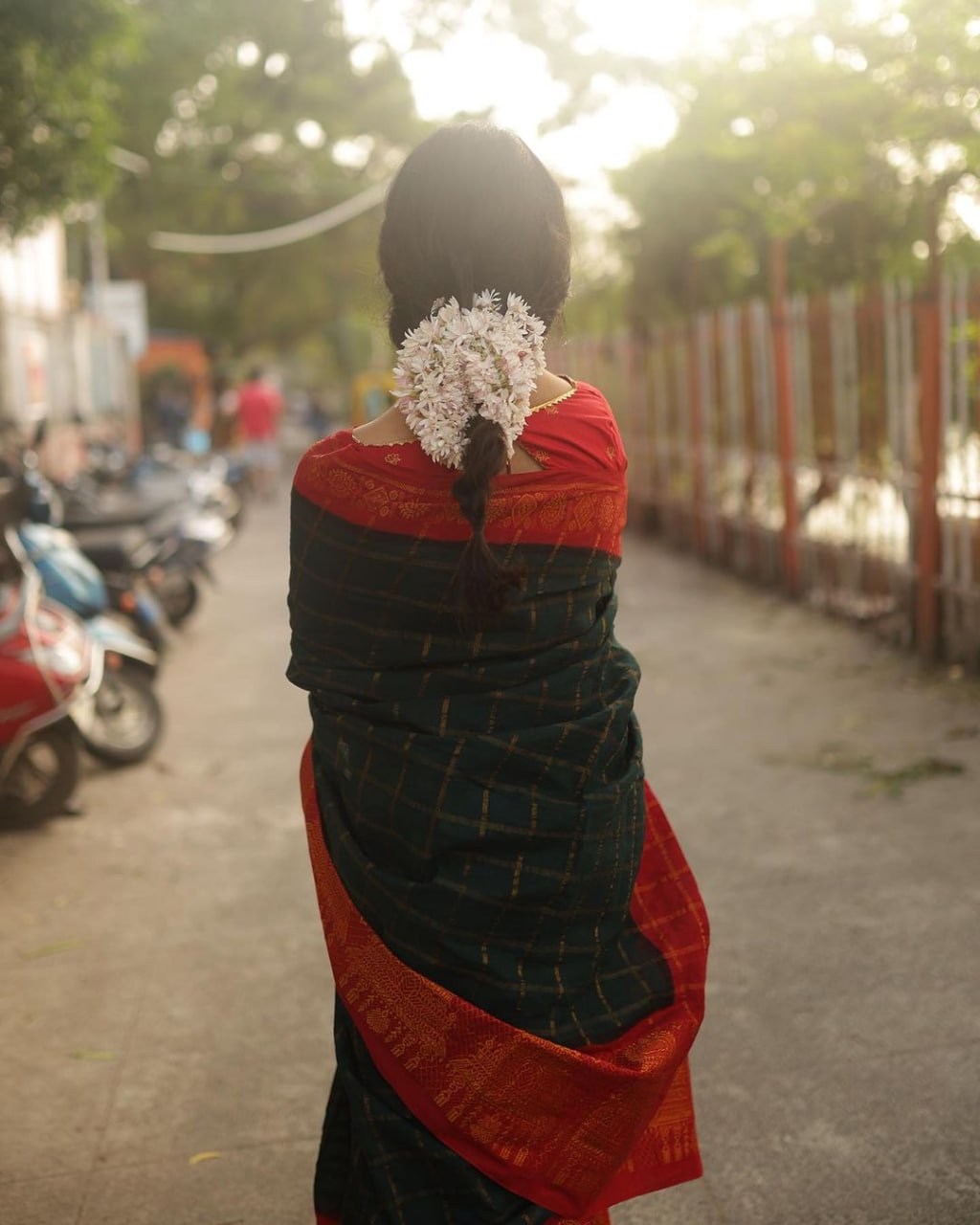 Festive Red and Green Banarasi Silk Saree WIth Fabulouse Blouse Piece