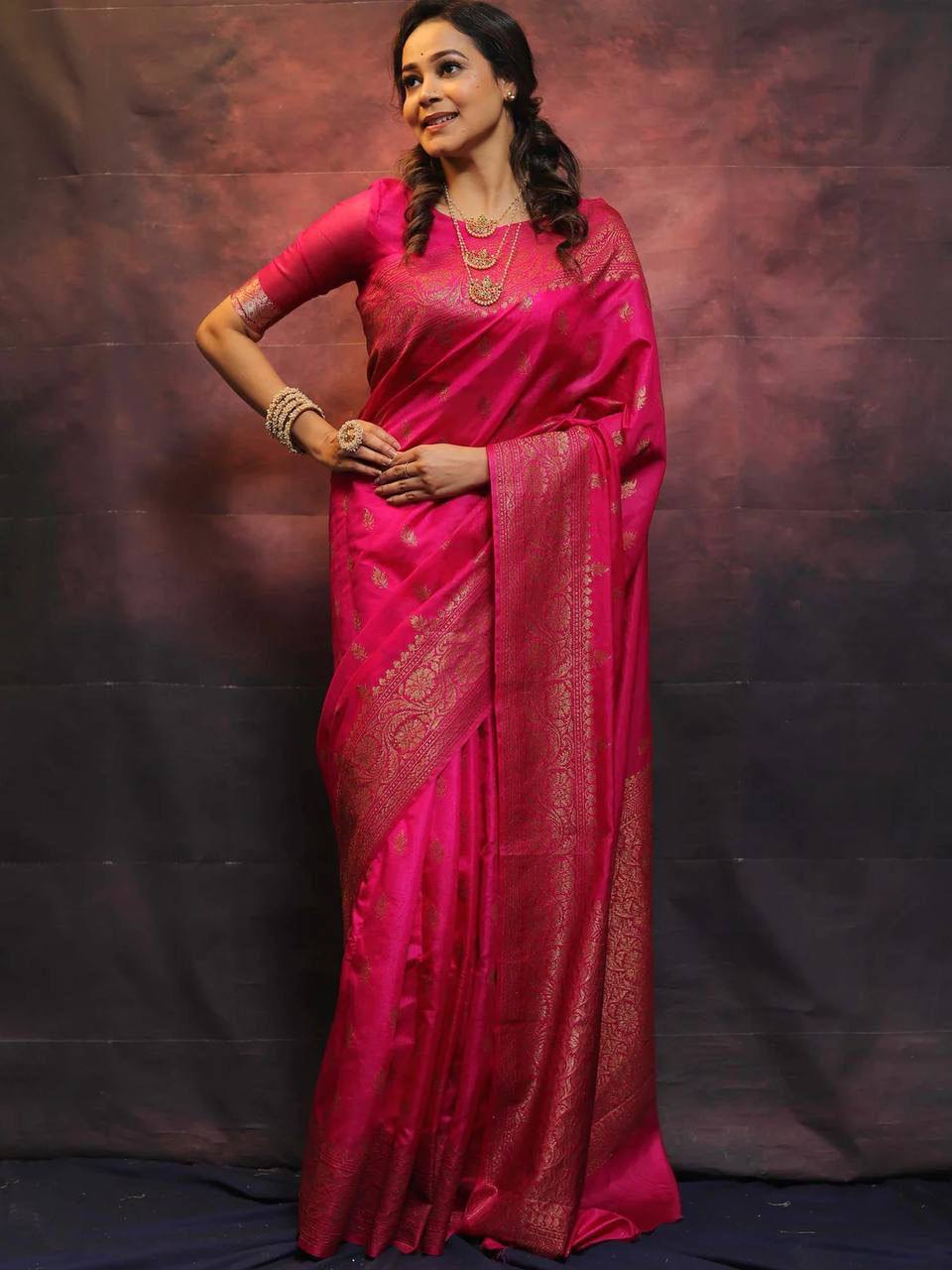 Emerald Grace Pink Banarasi Silk Saree WIth Fabulouse Blouse Piece