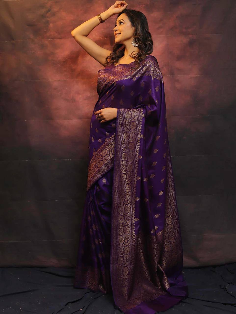 Emerald Grace Purple Banarasi Silk Saree WIth Fabulouse Blouse Piece