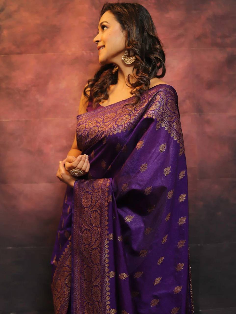 Emerald Grace Purple Banarasi Silk Saree WIth Fabulouse Blouse Piece