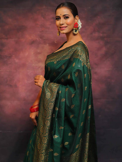 Emerald Grace Green Banarasi Silk Saree WIth Fabulouse Blouse Piece