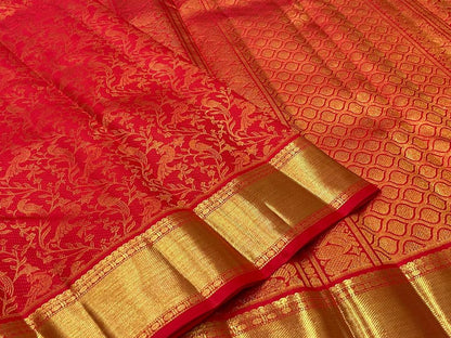 Crimson Pure Zari Red And Gold Royalty Banarasi Silk Saree WIth Fabulouse Blouse Piece