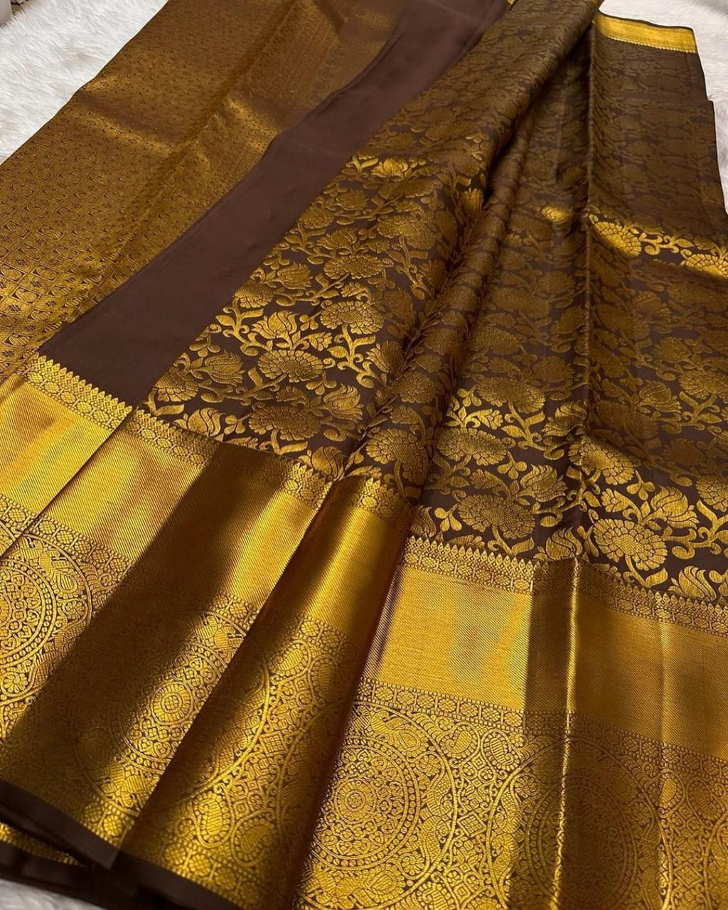 Chocolate Brown Banarasi Silk Saree With Charming Blouse Piece