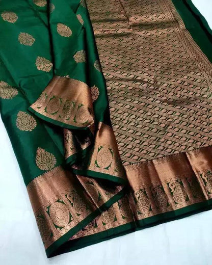 Green Opulence Banarasi Silk Saree WIth Fabulouse Blouse Piece