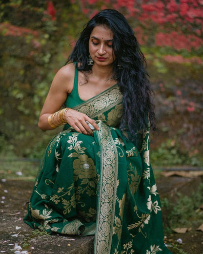 Knyaa's Belizzi Green Banarasi SIlk Saree With Nouveau Attached Blouse