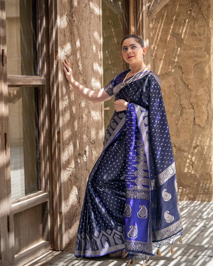 Hansoya Blue Banarasi Silk Saree WIth Beautiful Blouse Piece