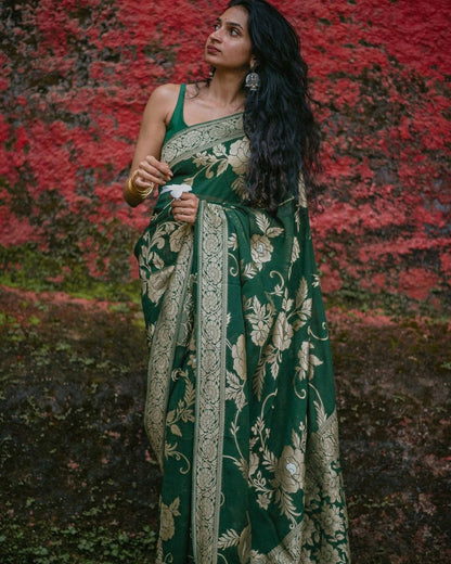 Knyaa's Belizzi Green Banarasi SIlk Saree With Nouveau Attached Blouse