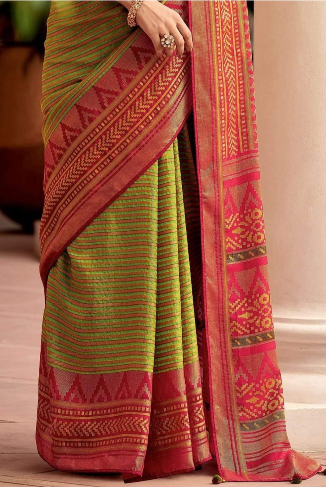 Prishrav Mehndi Soft Silk Saree With Classic Two Blouse Piece