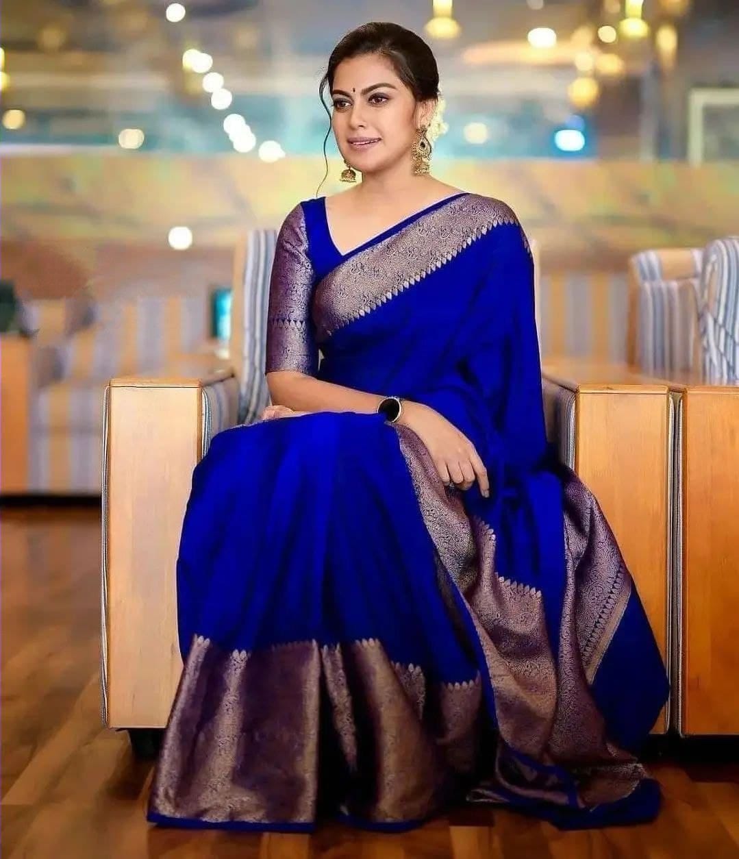 Shreya Blue Soft Silk Saree Saree With Bueloic Blouse Piece