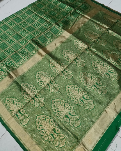 Shanta Green Pure Soft Silk Saree With Attached Blouse Saree 