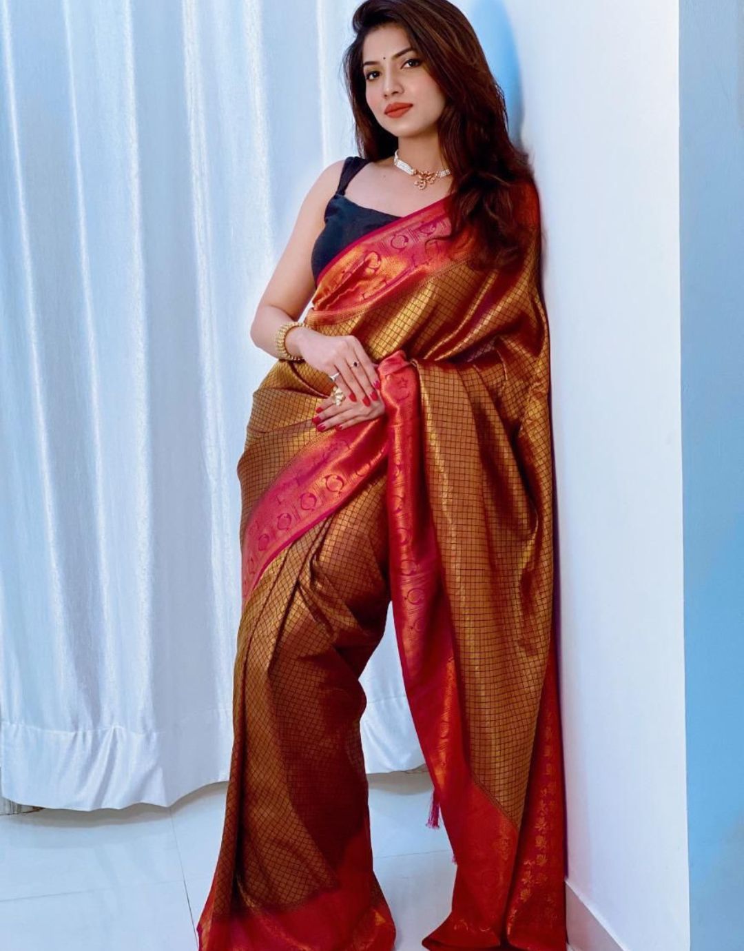 ADITI GOLDEN TRADITIONAL KANCHI SOFT SILK SARI WITH ATTACHED BLOUSE