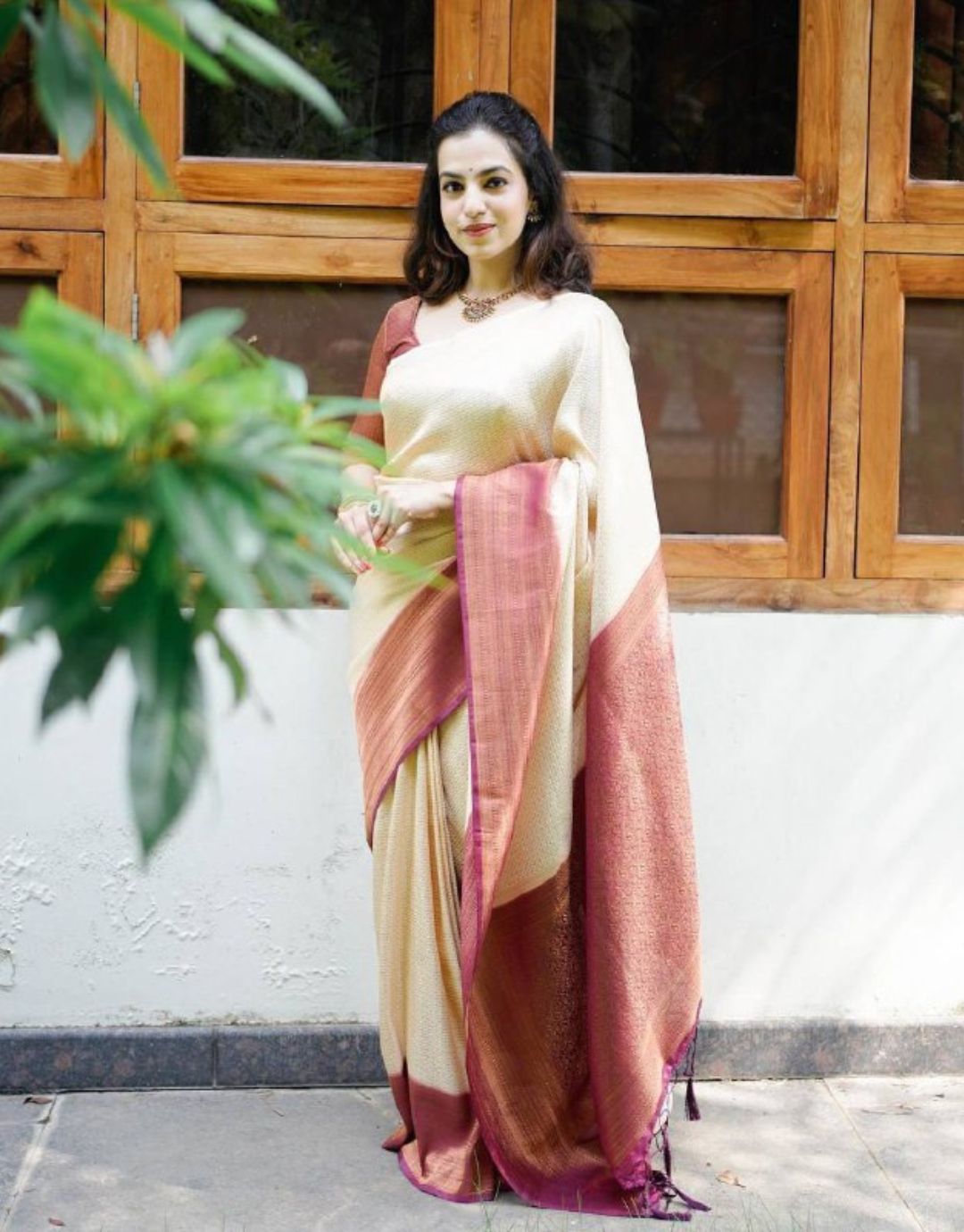 Aashi Off-White Traditional Kanchi Soft Silk Saree With Attached Blouse