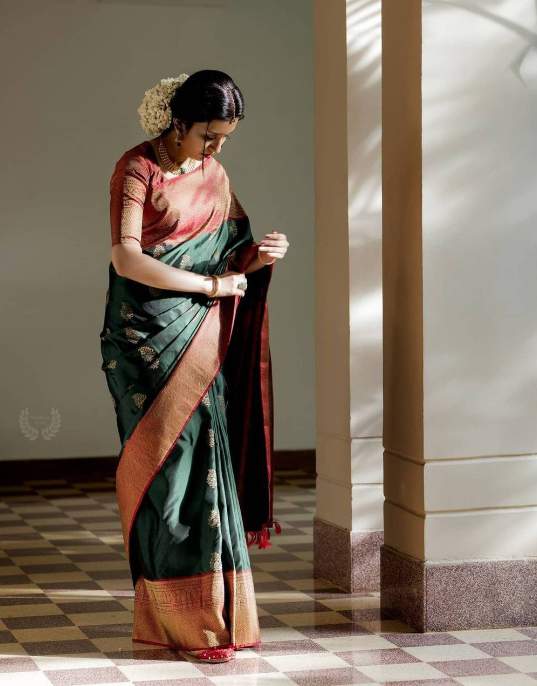 BRITISH GREEN TRADITIONAL KANCHI SOFT SILK SARI WITH ATTACHED BLOUSE