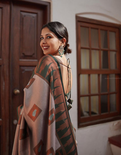 SHIVIKA GREY TRADITIONAL KANCHI SOFT SILK SARI WITH ATTACHED BLOUSE