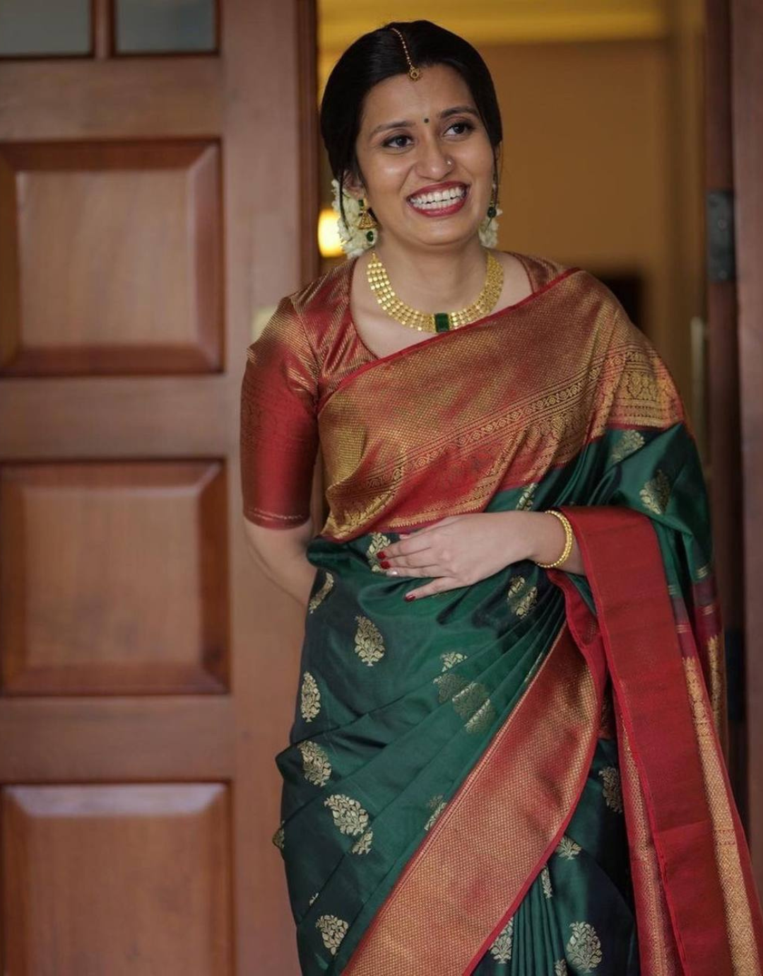 BRITISH GREEN TRADITIONAL KANCHI SOFT SILK SARI WITH ATTACHED BLOUSE