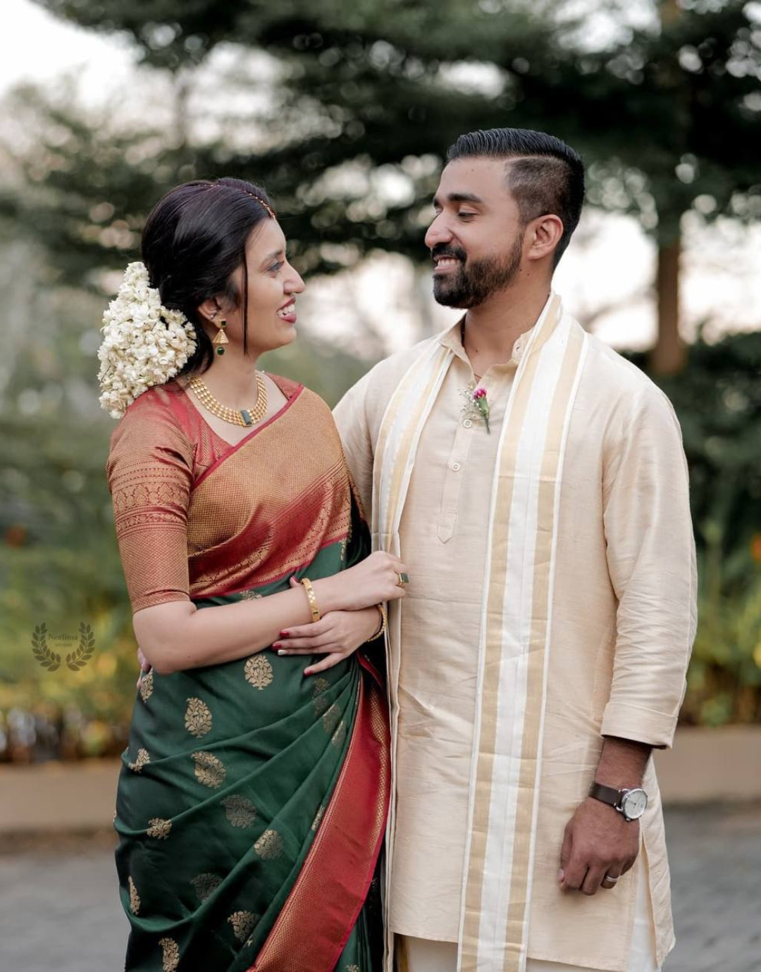 BRITISH GREEN TRADITIONAL KANCHI SOFT SILK SARI WITH ATTACHED BLOUSE