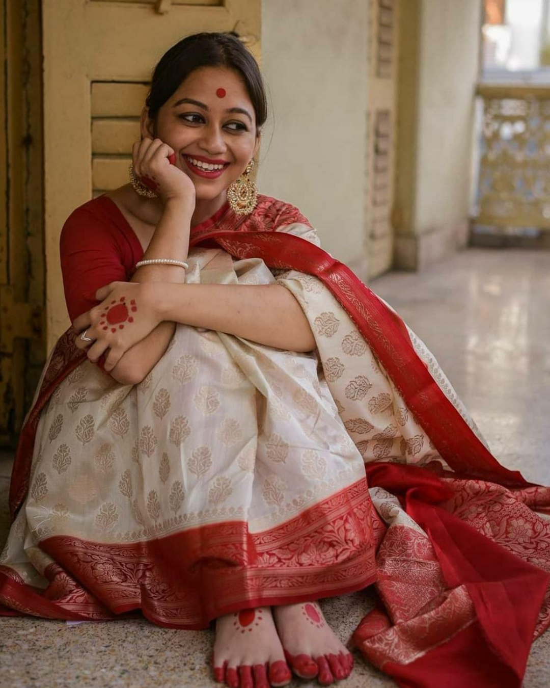 Mayuri White-Red Treditional Kanchi Soft Silk Saree 