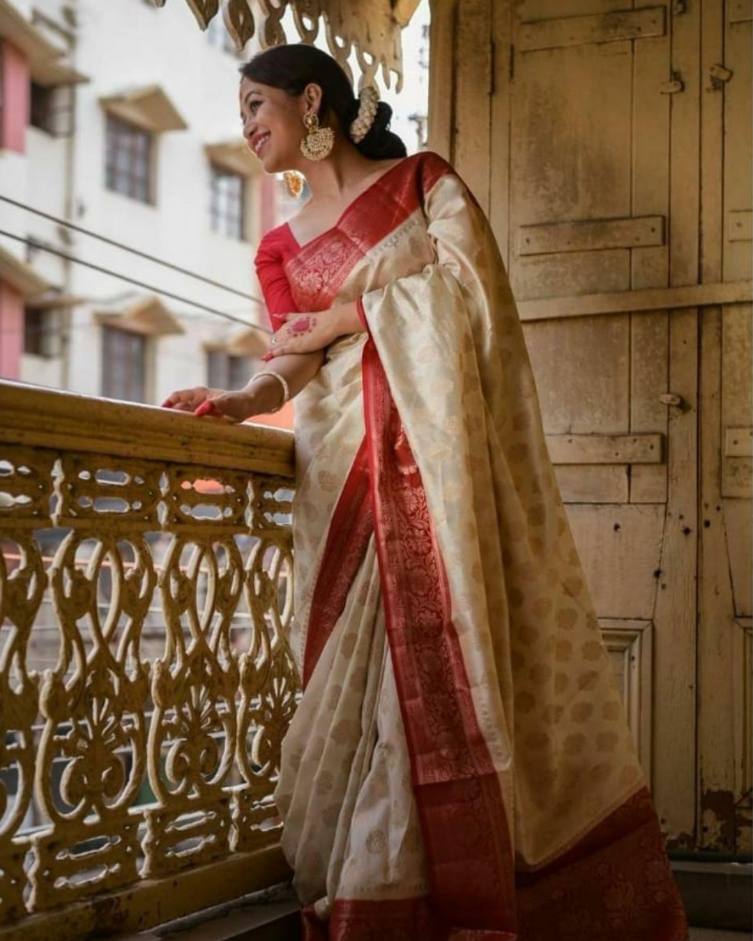 Mayuri White-Red Treditional Kanchi Soft Silk Saree 