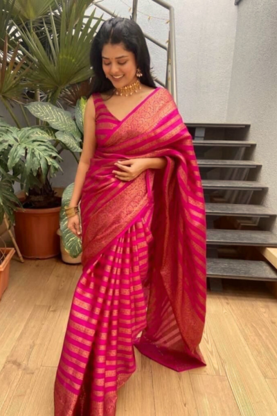 Liza Ruby Pink Banarasi Silk Saree