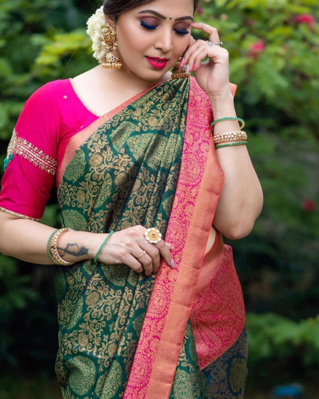 Tanuja Green-Pink Archaic Kanchi Soft Saree With Attached Blouse 