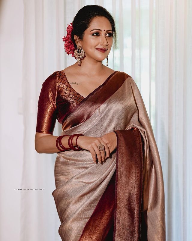 Maroon Patta Traditional Silk Saree With Attached Blouse