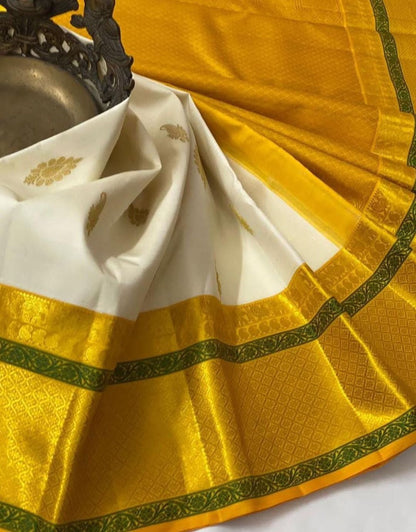 Off White Soft Silk Saree With Blouse